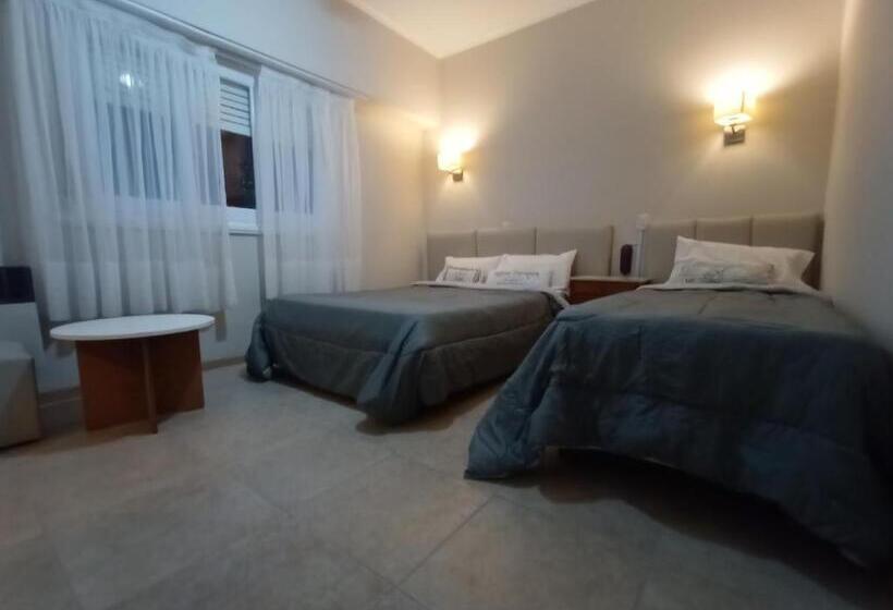 غرفة قياسية ثلاثية, Edith