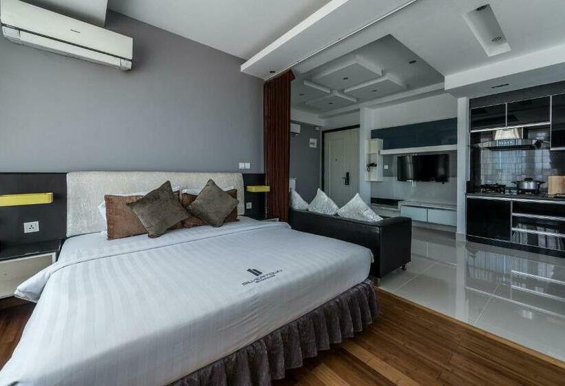 סטודיו דלוקס, Naki Suites @ Silvertown