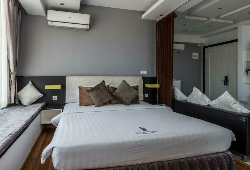 Студия Deluxe, Naki Suites @ Silvertown
