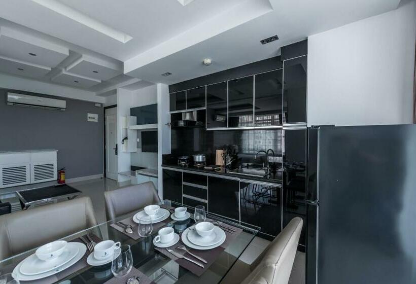 סטודיו דלוקס, Naki Suites @ Silvertown