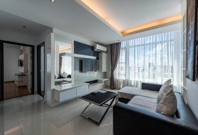 דירת שלושה חדרים, Naki Suites @ Silvertown