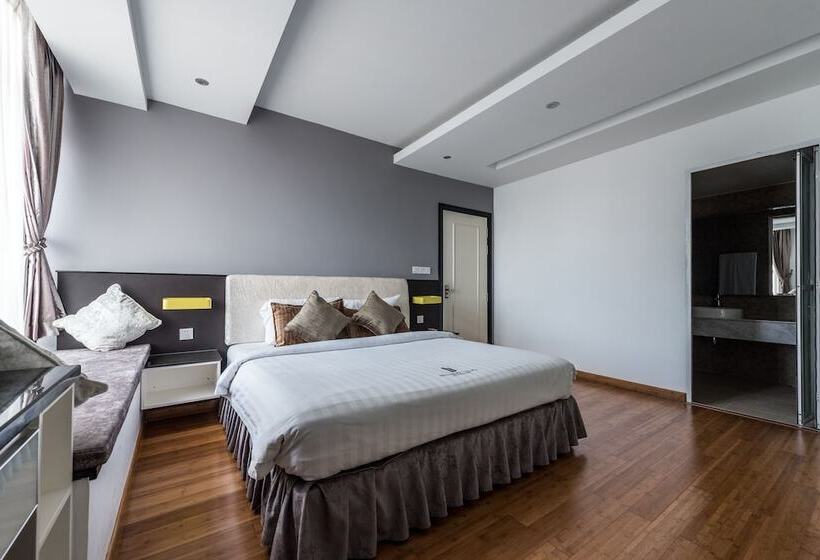 סוויטת 2 חדרי שינה, Naki Suites @ Silvertown