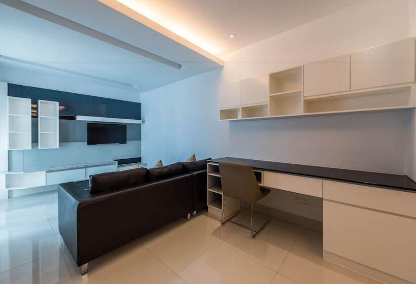 סוויטת 2 חדרי שינה, Naki Suites @ Silvertown