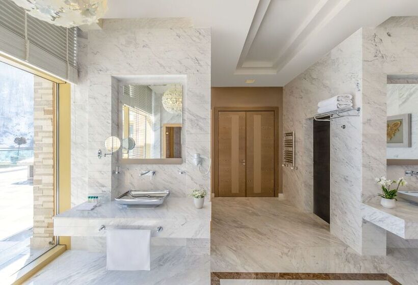 سوئیت رویال, Qafqaz Tufandag Mountain Resort