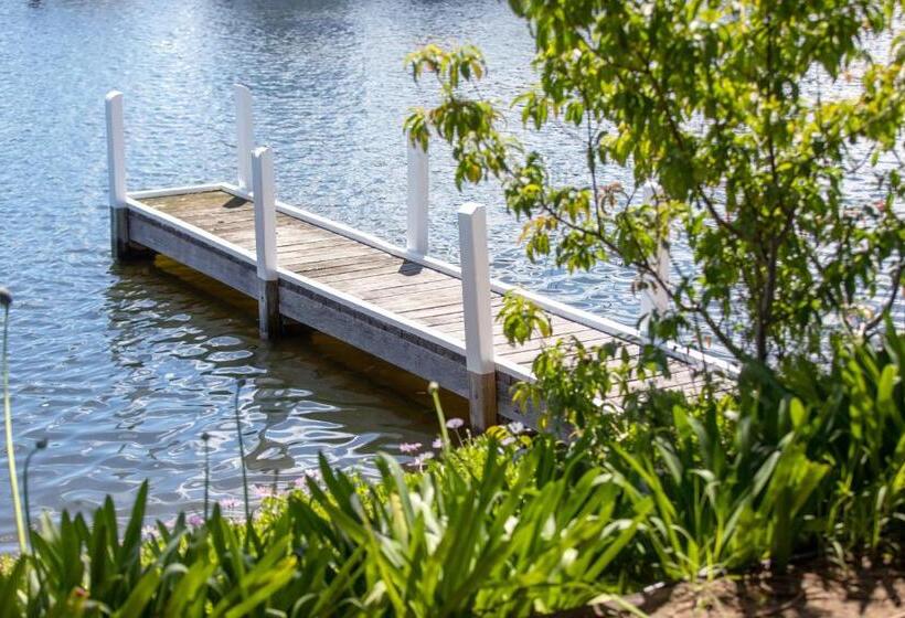 1 Bedroom Apartment Lake View, Mariners Cove At Paynesville