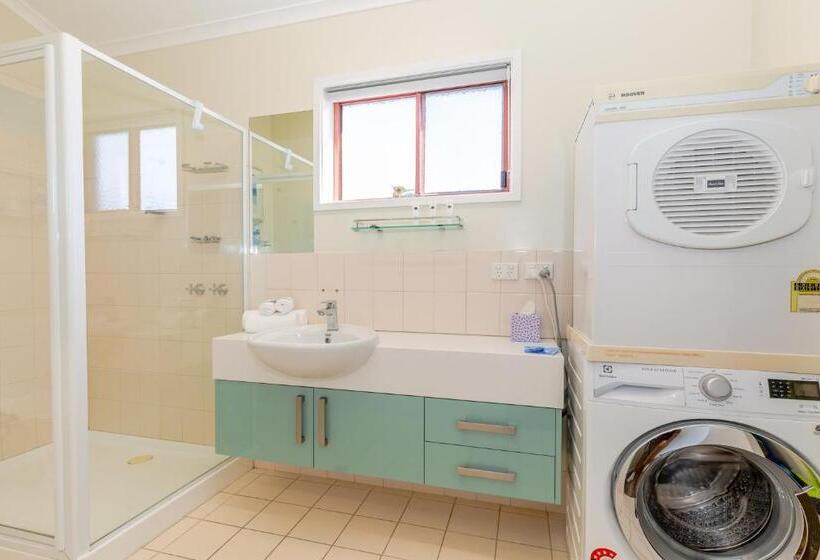 1 Bedroom Apartment Lake View, Mariners Cove At Paynesville