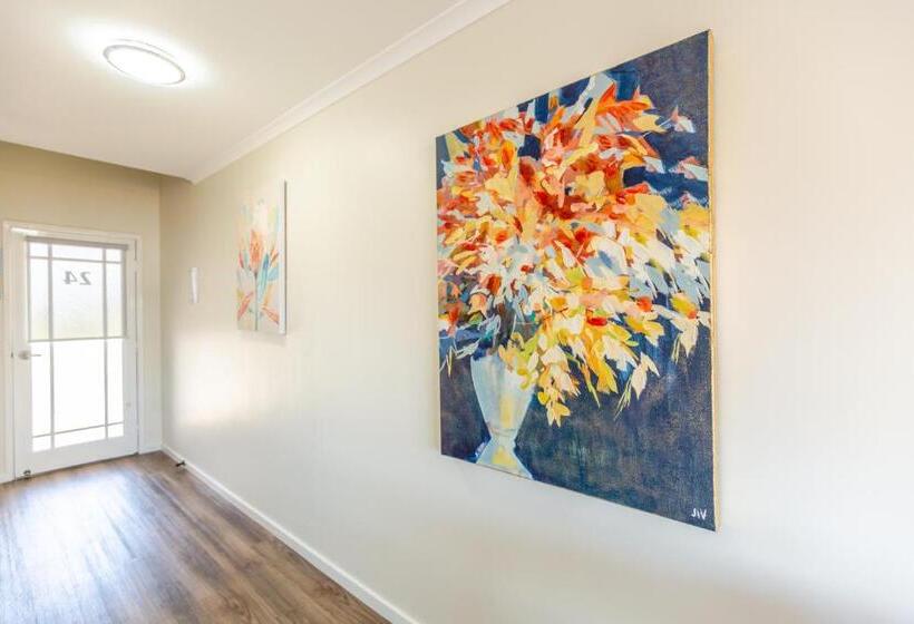 1 Bedroom Apartment Lake View, Mariners Cove At Paynesville