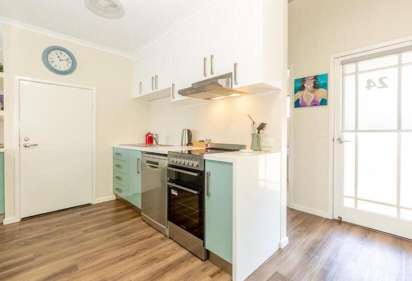 1 Bedroom Apartment Lake View, Mariners Cove At Paynesville