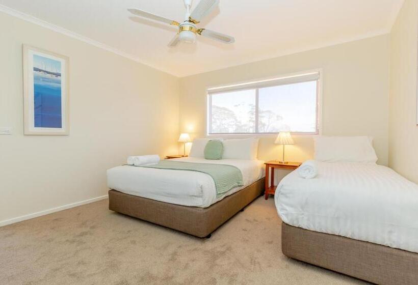 1 Bedroom Apartment Lake View, Mariners Cove At Paynesville