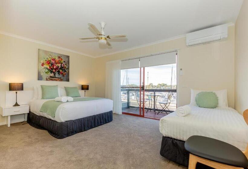 1 Bedroom Apartment Lake View, Mariners Cove At Paynesville