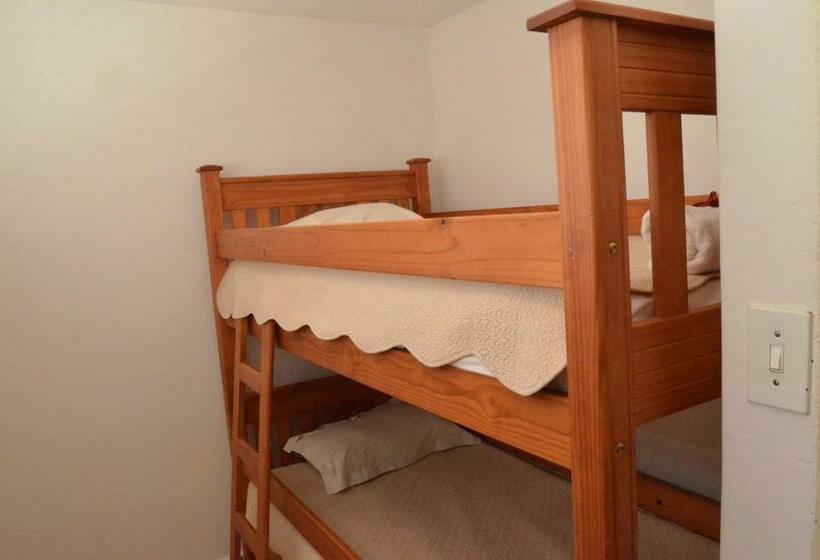Семейный Номер, Acasia Guest Lodge