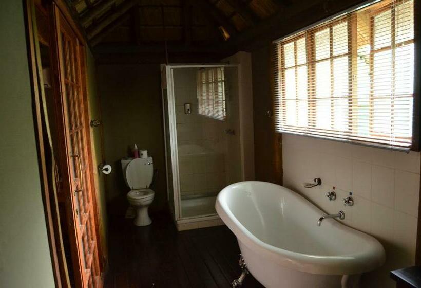 标准三人间, Acasia Guest Lodge