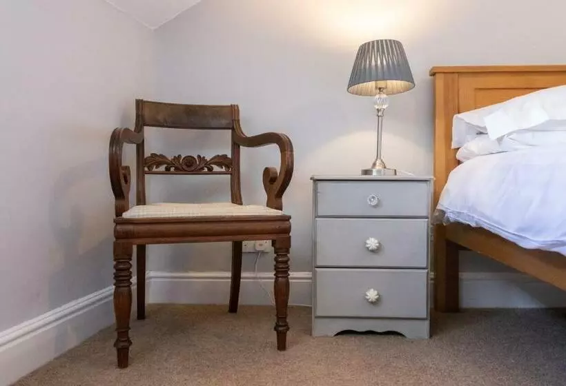 اتاق استاندارد با چشمانداز, Ashleigh House Room Only