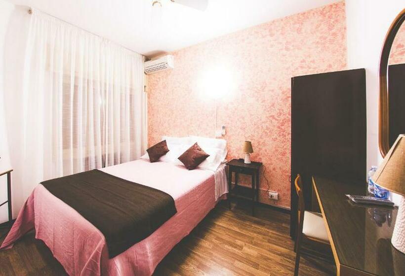 スタンダードルーム, Quari Hotel Restaurant & Pizza