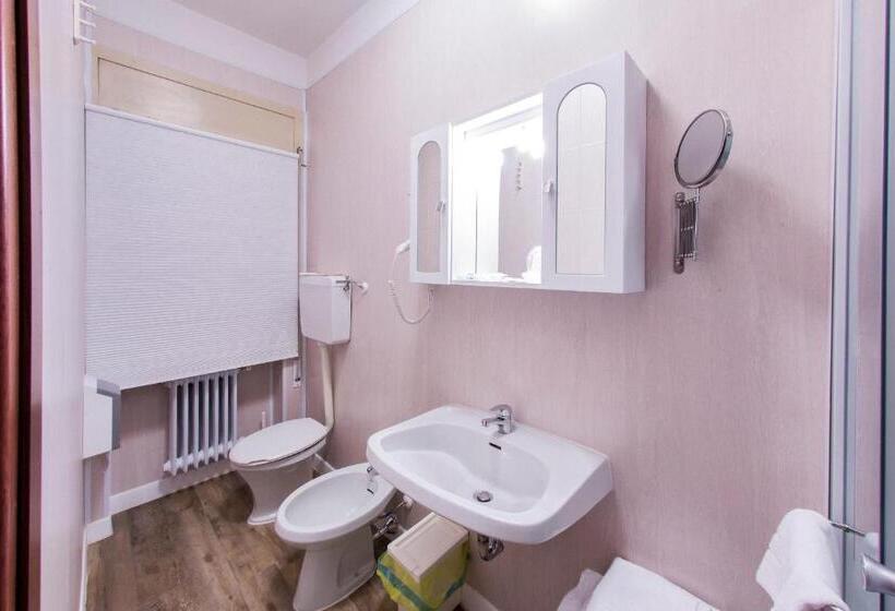 スーペリアールーム, Quari Hotel Restaurant & Pizza