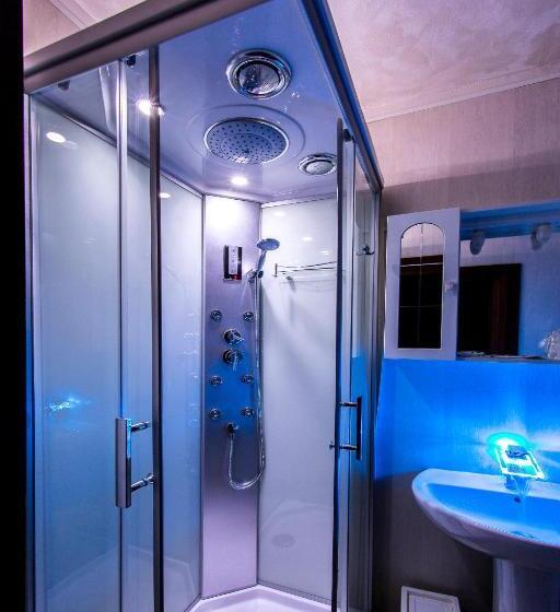 キングサイズベッドのスタンダードルーム, Quari Hotel Restaurant & Pizza