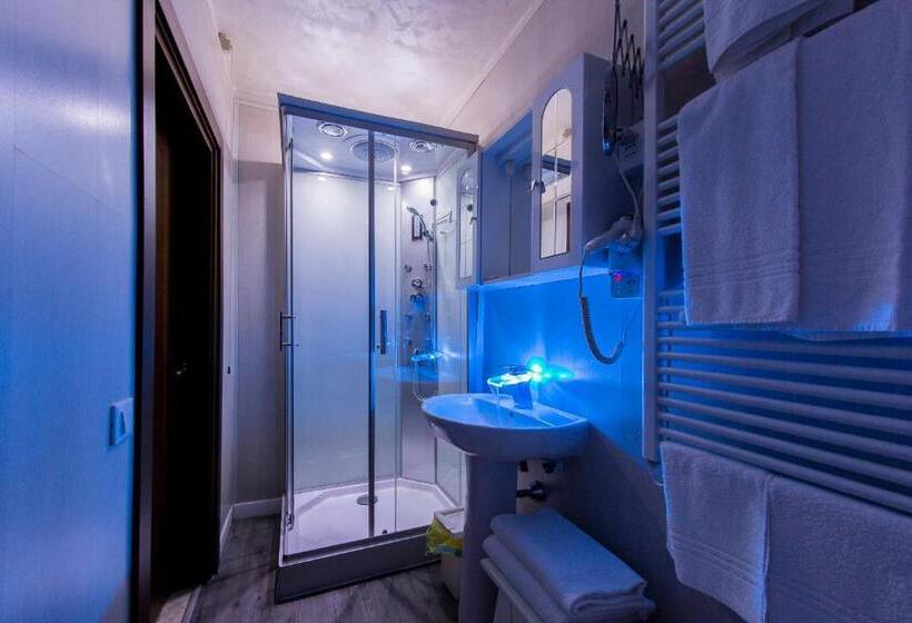 اتاق استاندارد با تخت بزرگ, Quari Hotel Restaurant & Pizza