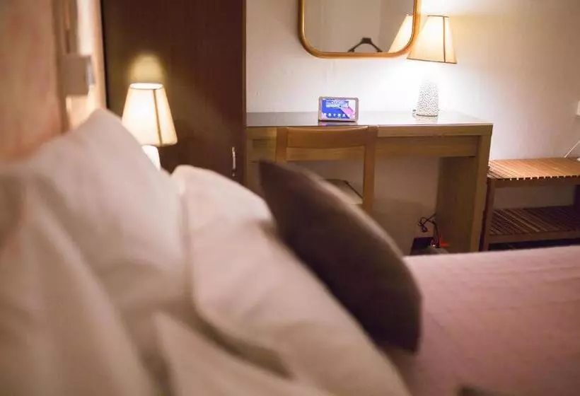 クイーンサイズベッドのスタンダードルーム, Quari Hotel Restaurant & Pizza