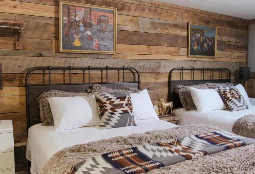 Номер Deluxe, Arthur Murray S Motel