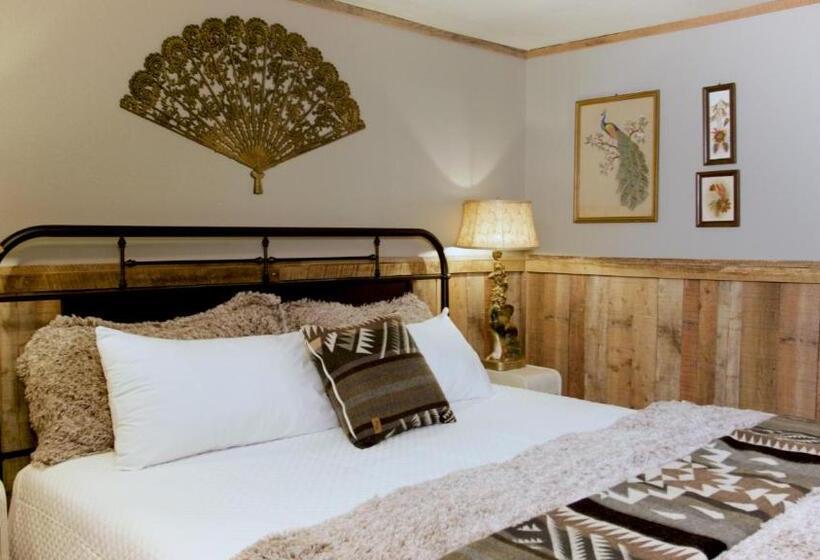 غرفة قياسية سرير كينج, Arthur Murray S Motel