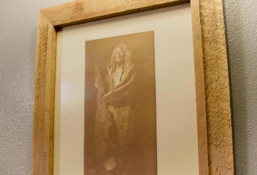 غرفة قياسية, Arthur Murray S Motel