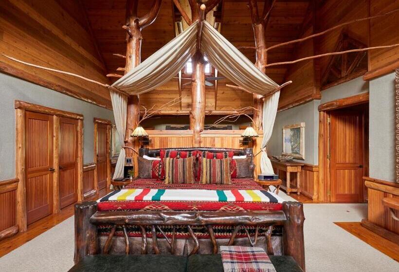 Suite com Varanda, The Chatwal Lodge    In The Unbound Collection By Hyatt