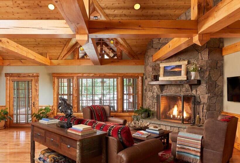 Casa 4 Quartos, The Chatwal Lodge    In The Unbound Collection By Hyatt
