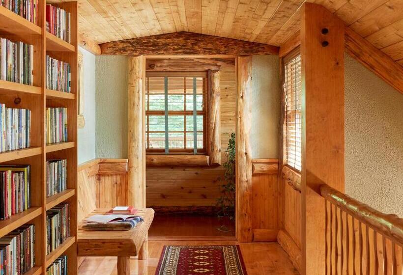 Четырехместный Номер Стандарт, The Chatwal Lodge    In The Unbound Collection By Hyatt