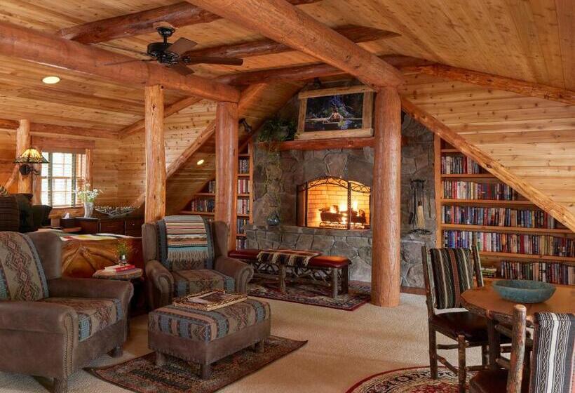 Дом 1 Спальня, The Chatwal Lodge    In The Unbound Collection By Hyatt