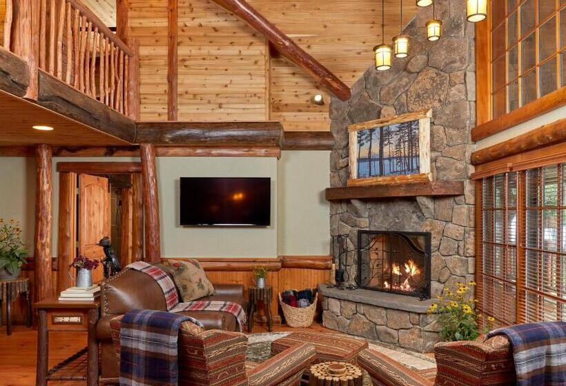 Casa 1 Quarto, The Chatwal Lodge    In The Unbound Collection By Hyatt
