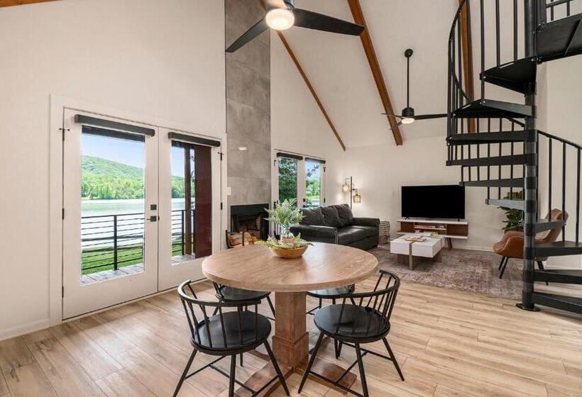 غرفة عائلية مطلّة علي الجبل, Tranquille Resort