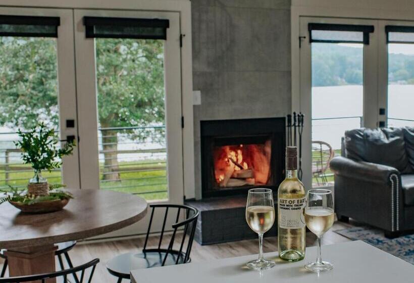 패밀리 룸 산 전망, Tranquille Resort