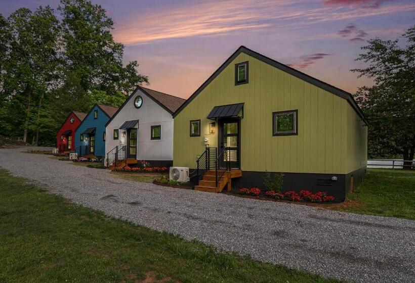 غرفة عائلية مطلّة علي الجبل, Tranquille Resort