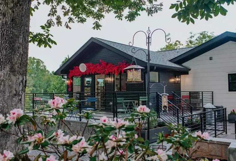 キングサイズベッドのデラックススイート, Tranquille Resort