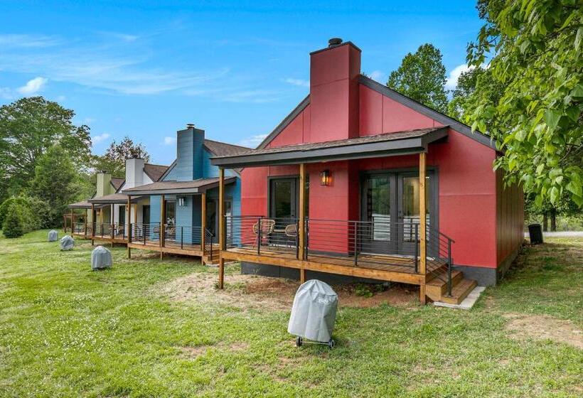 غرفة عائلية مطلّة علي الجبل, Tranquille Resort