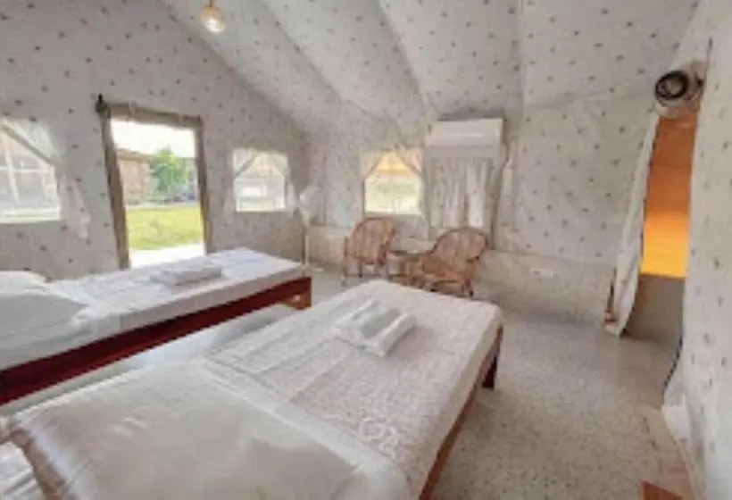 Standard Tent, Sonai Nameri