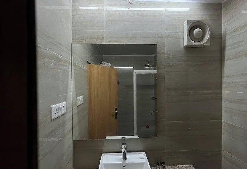 デラックスルーム, The Bundela Khajuraho, Madhya Pradesh