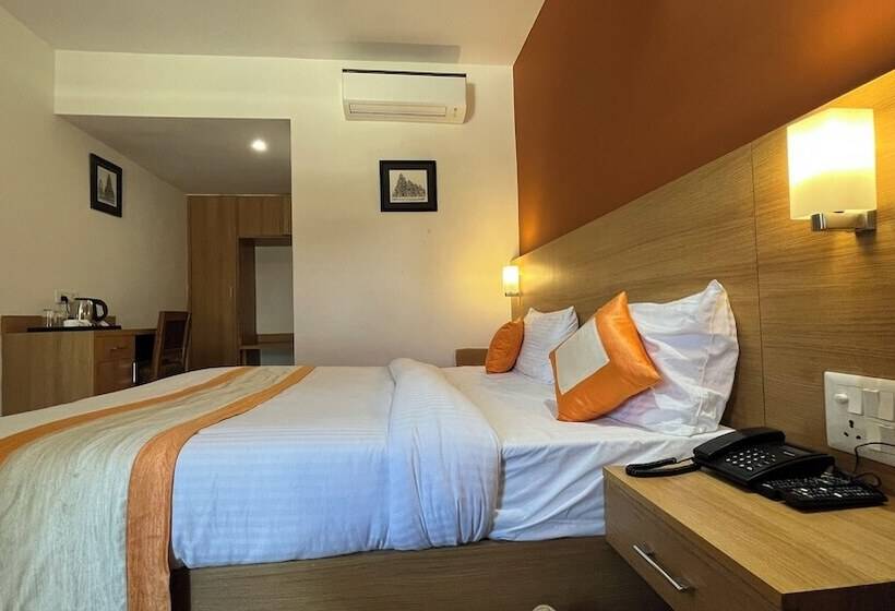 Номер Deluxe, The Bundela   Khajuraho, Madhya Pradesh