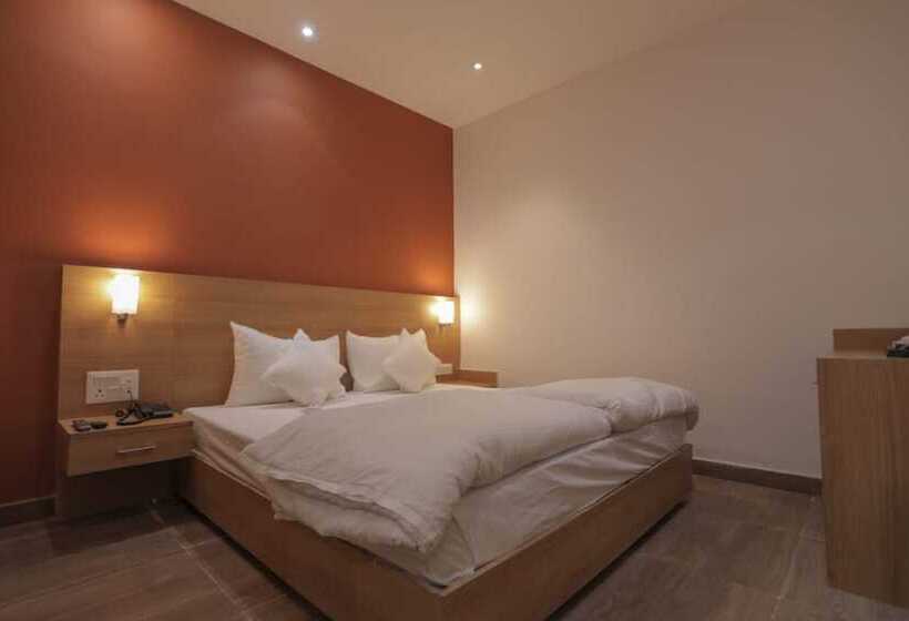 Люкс, The Bundela   Khajuraho, Madhya Pradesh