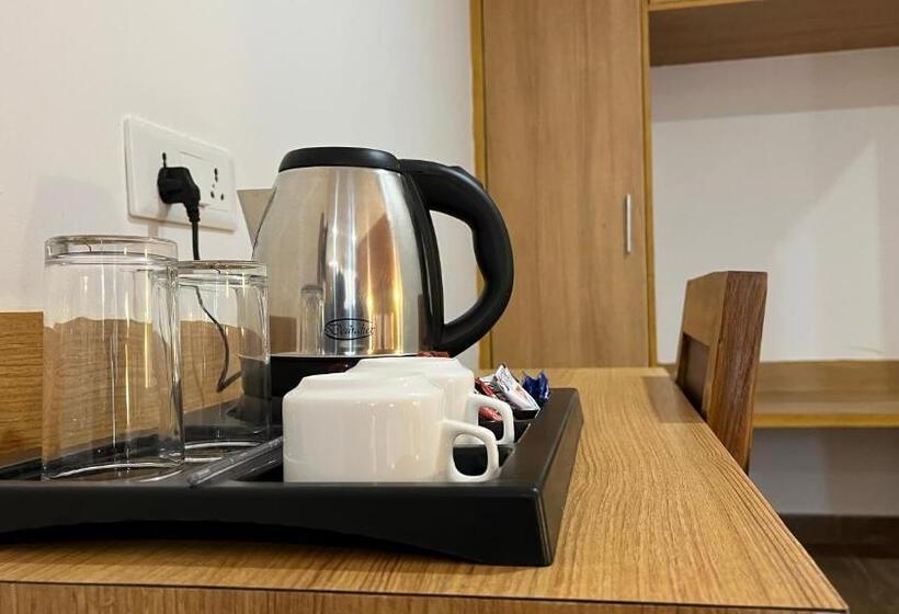 Номер Deluxe, The Bundela   Khajuraho, Madhya Pradesh