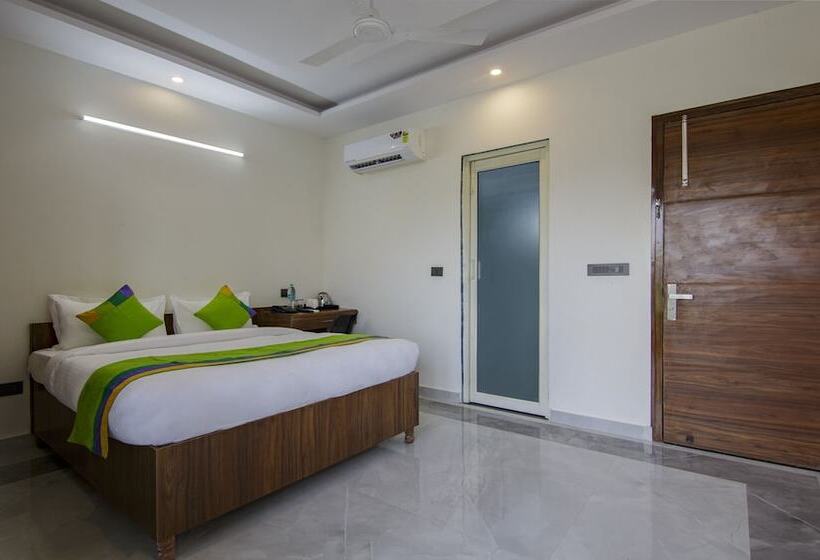 חדר דלוקס, Treebo Grand Vista   62