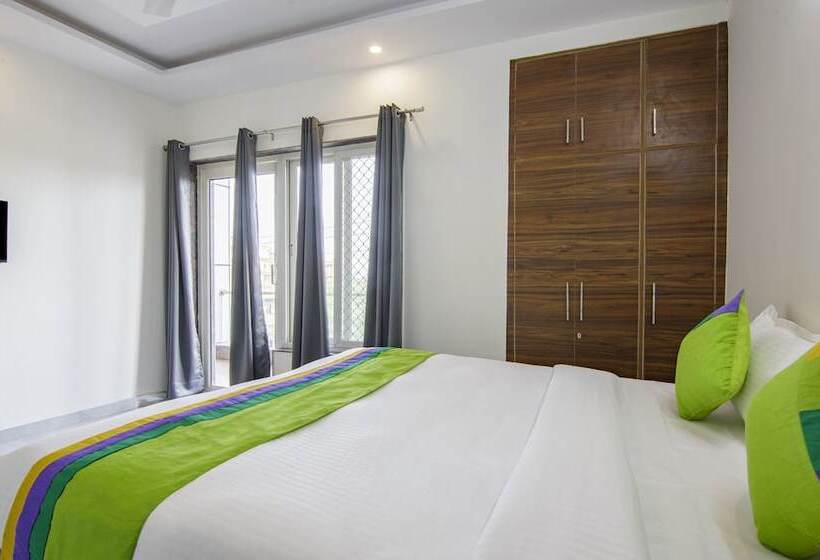 חדר דלוקס, Treebo Grand Vista   62