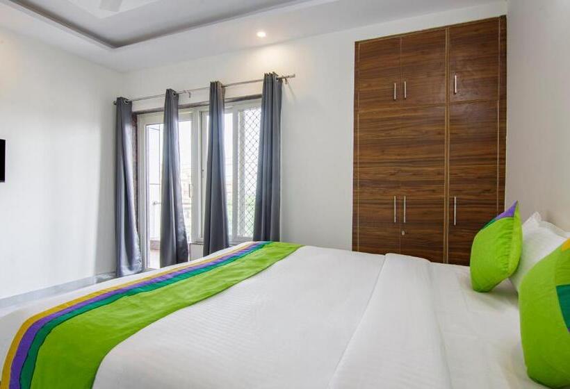 חדר דלוקס, Treebo Grand Vista   62