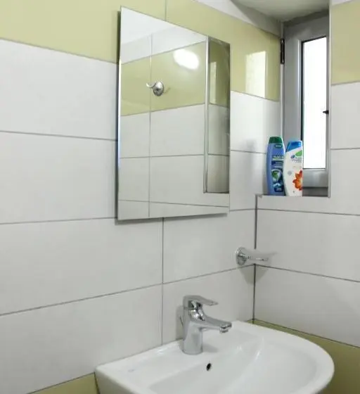 Economy Triple Room