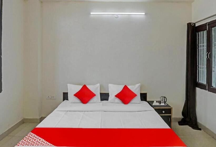 Трехместный Номер Классика, Oyo Flagship Hotel Stay Comfort