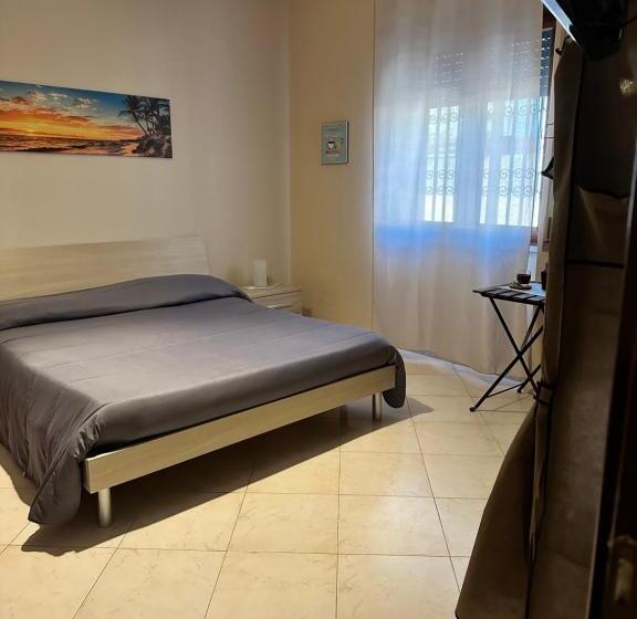 带共用浴室的标准房间, La Via Del Mare