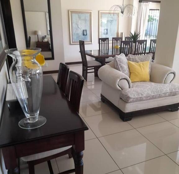 اتاق استاندارد, The Ridge Bnb