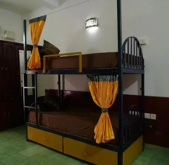 Letto in Camera Condivisa, Hosteller S