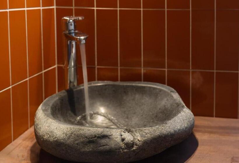 Номер Стандарт, Elwood