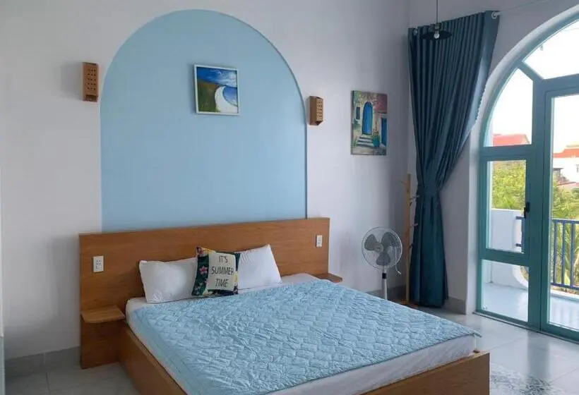 اتاق لوکس با بالکن, Santorini Villa Cam Ranh
